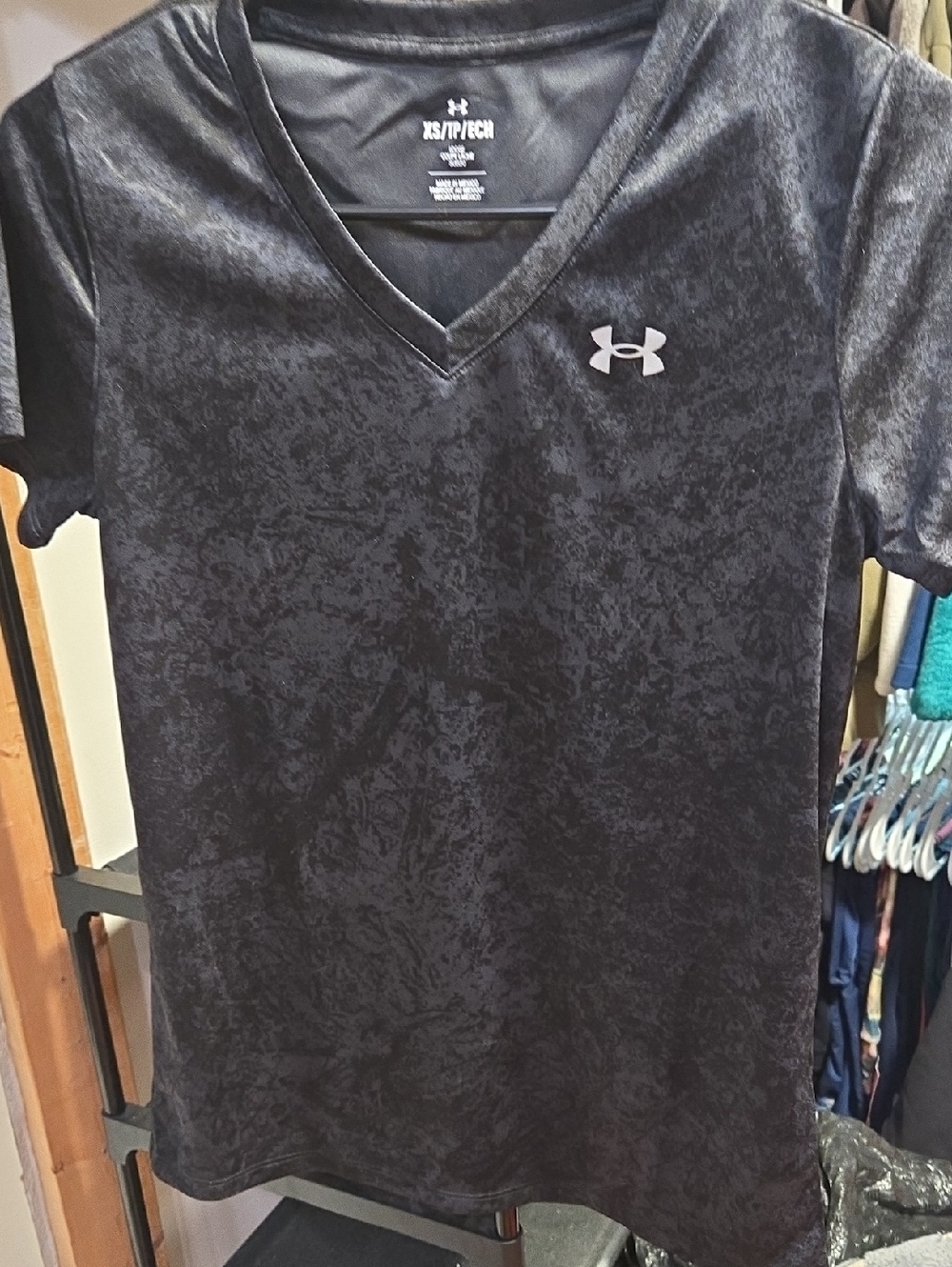 Under Armour Black Heather Performance Tee XS